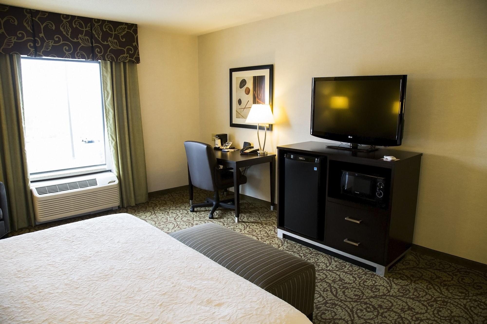 Hampton Inn & Suites Sharon West Middlesex Extérieur photo
