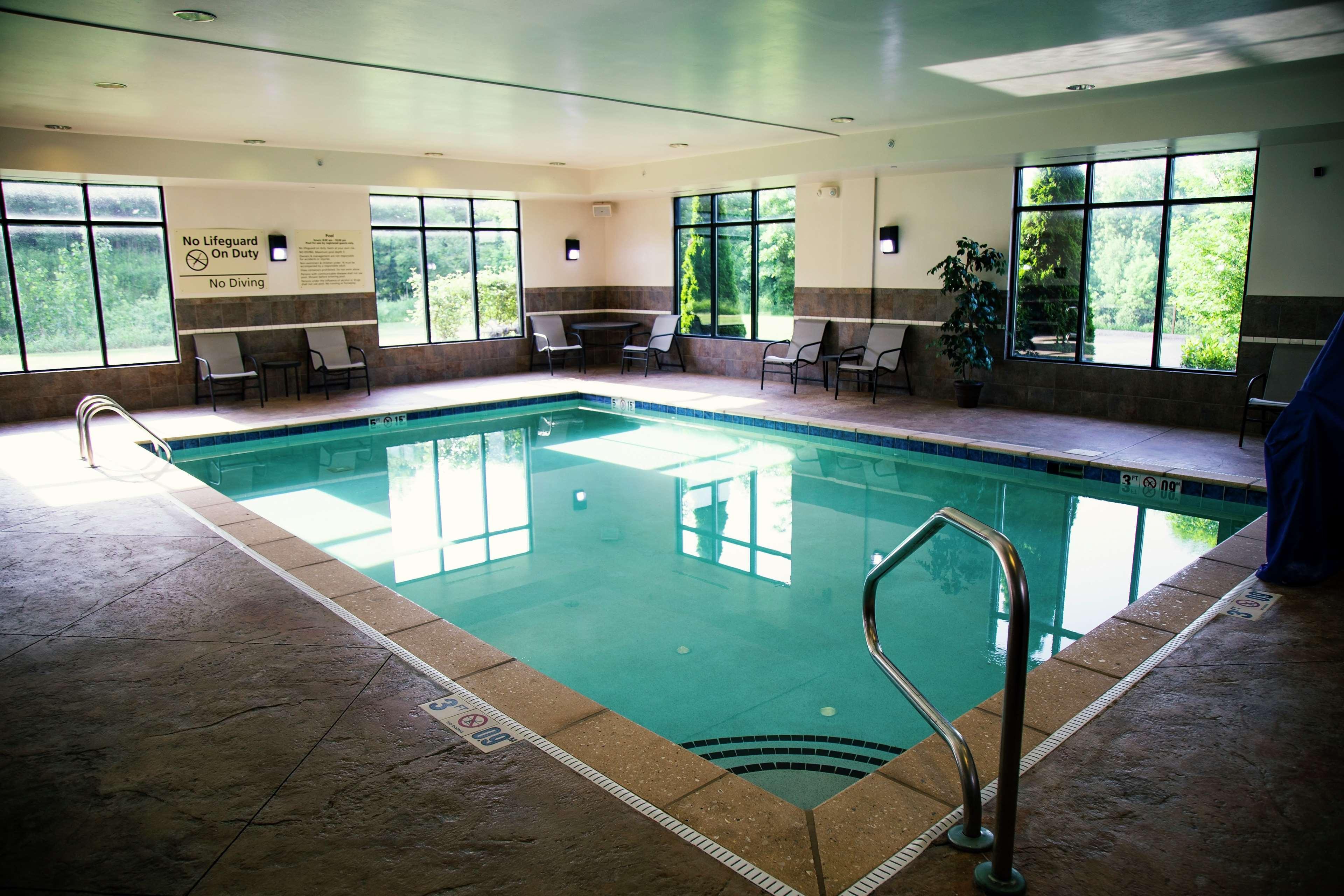 Hampton Inn & Suites Sharon West Middlesex Extérieur photo