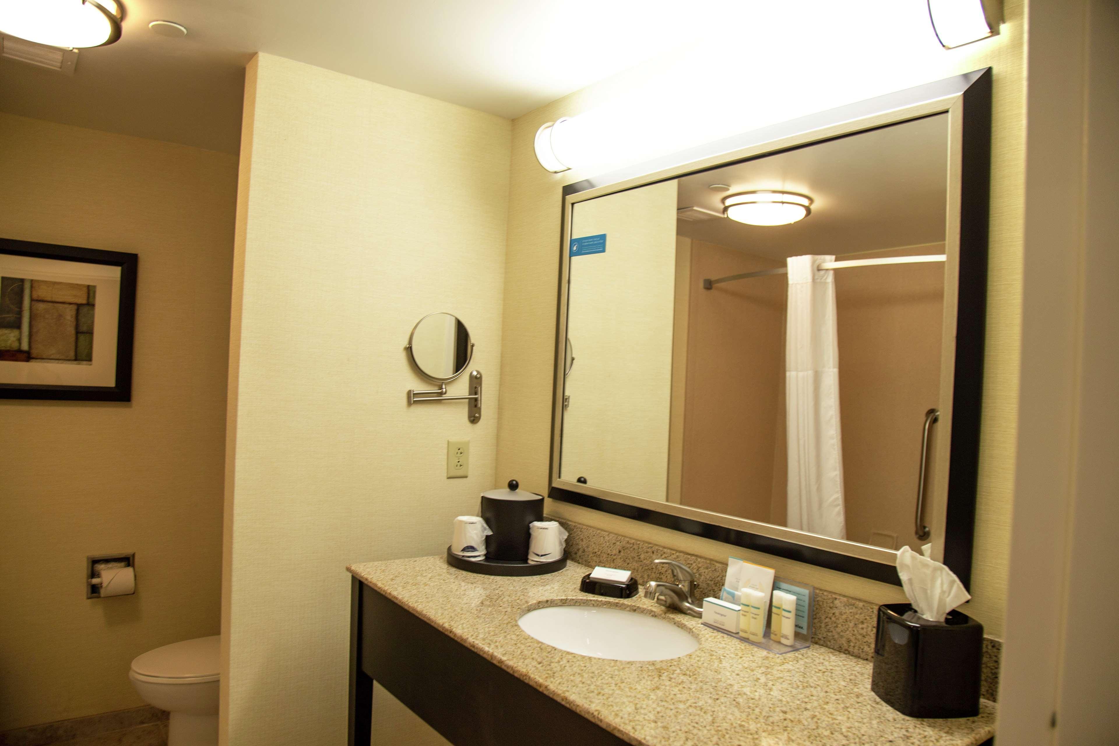 Hampton Inn & Suites Sharon West Middlesex Extérieur photo