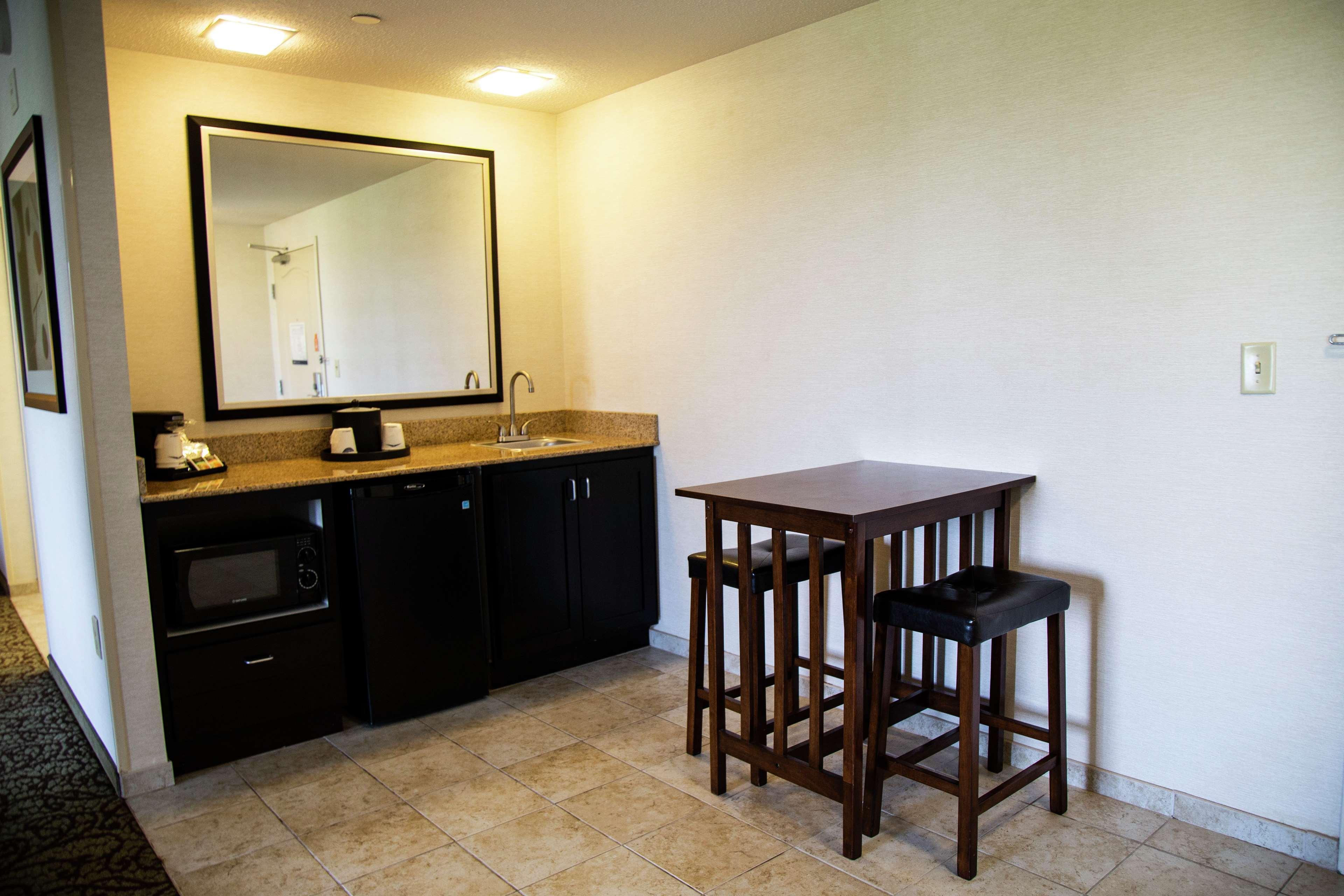 Hampton Inn & Suites Sharon West Middlesex Extérieur photo