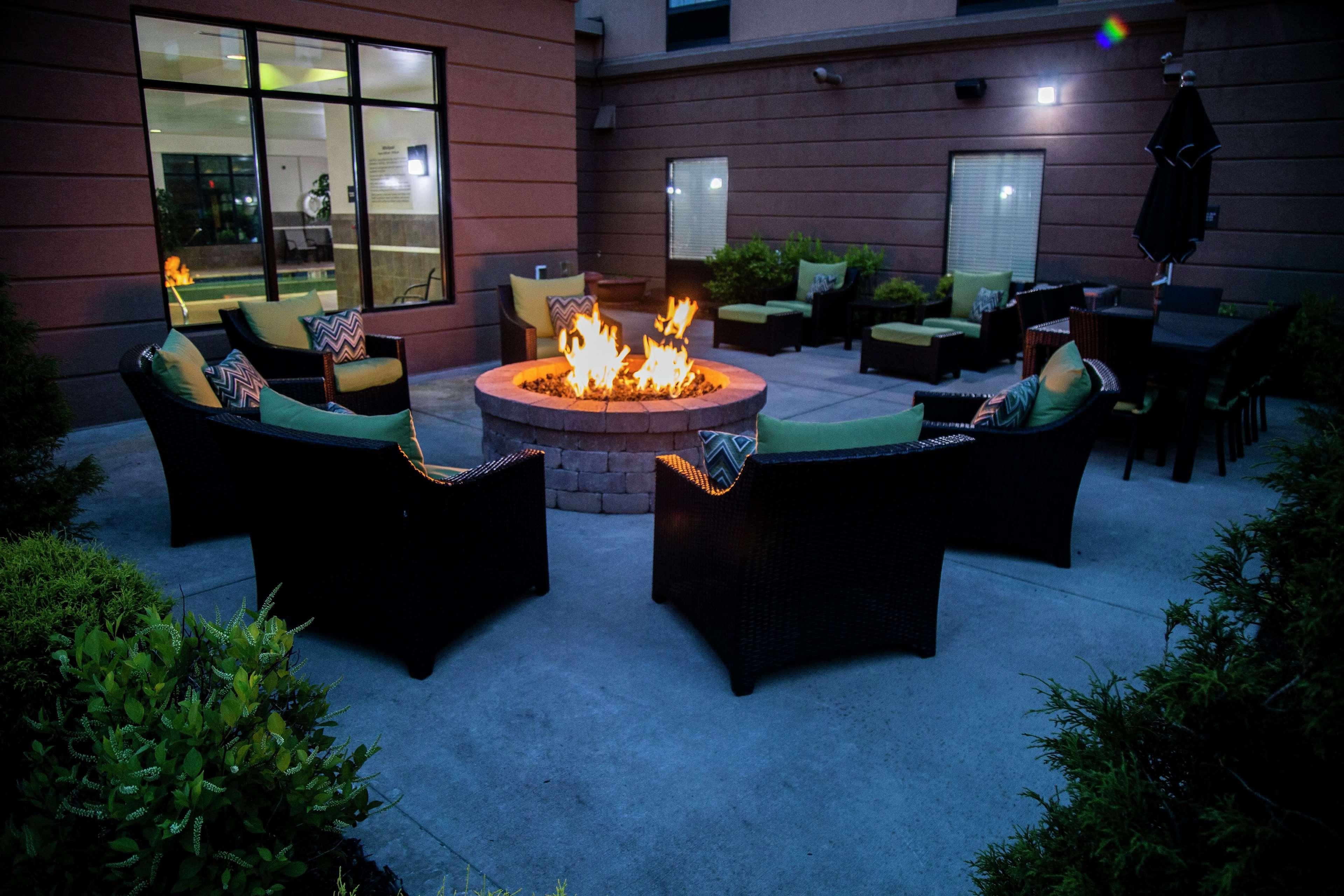 Hampton Inn & Suites Sharon West Middlesex Extérieur photo