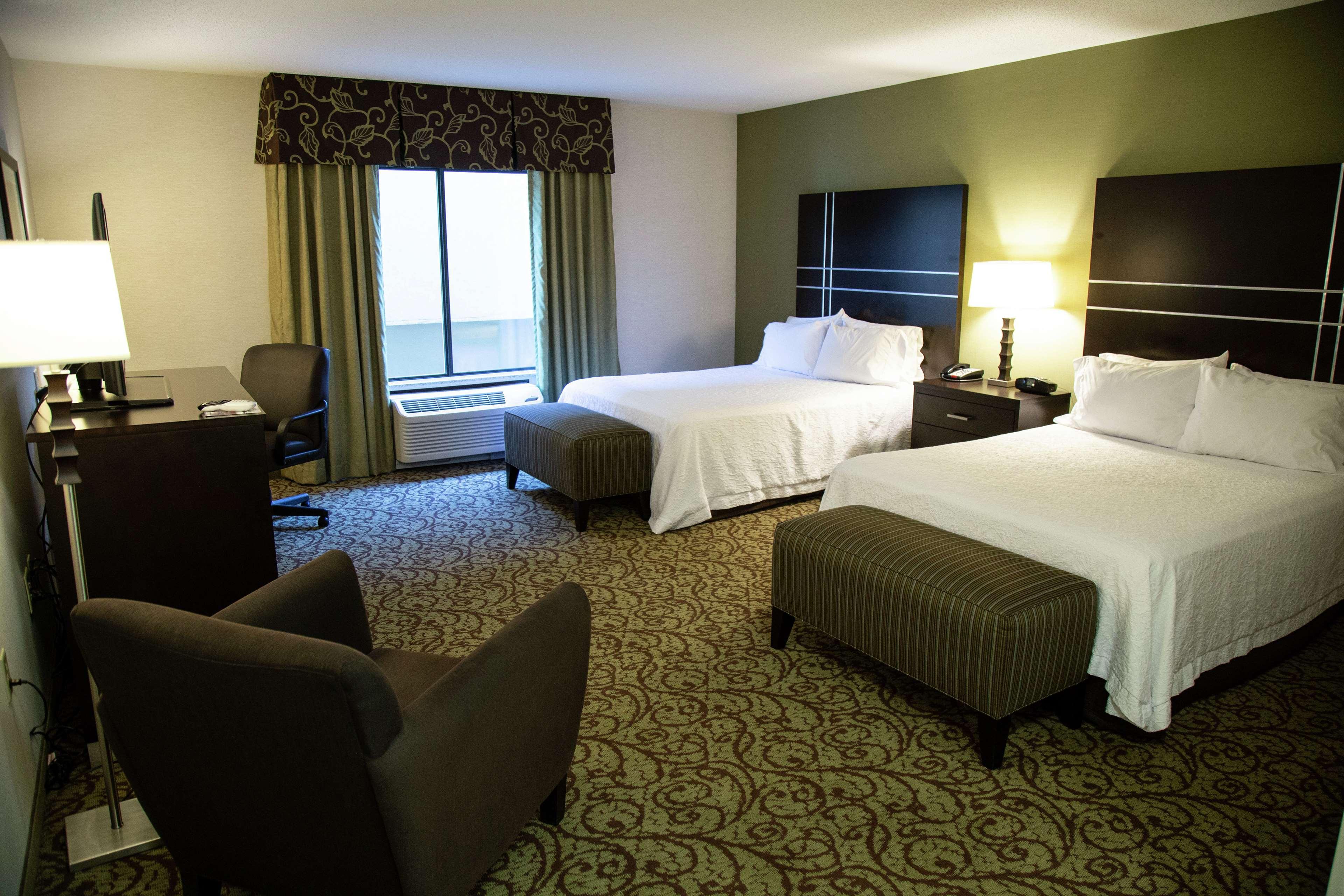 Hampton Inn & Suites Sharon West Middlesex Extérieur photo